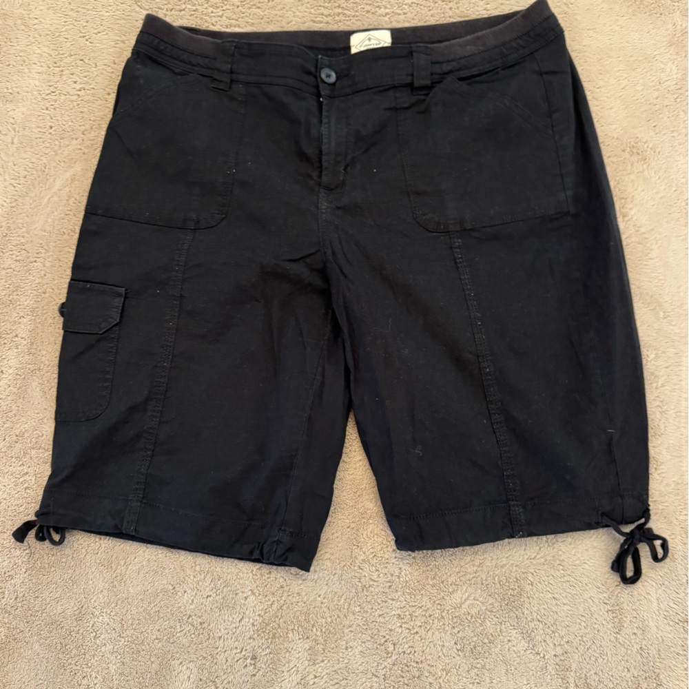 St. John's Bay Women’s Black Cargo Shorts